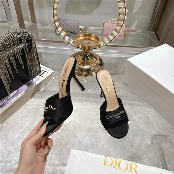 20251128184321554 250